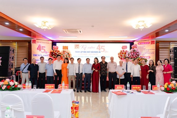 anh 12