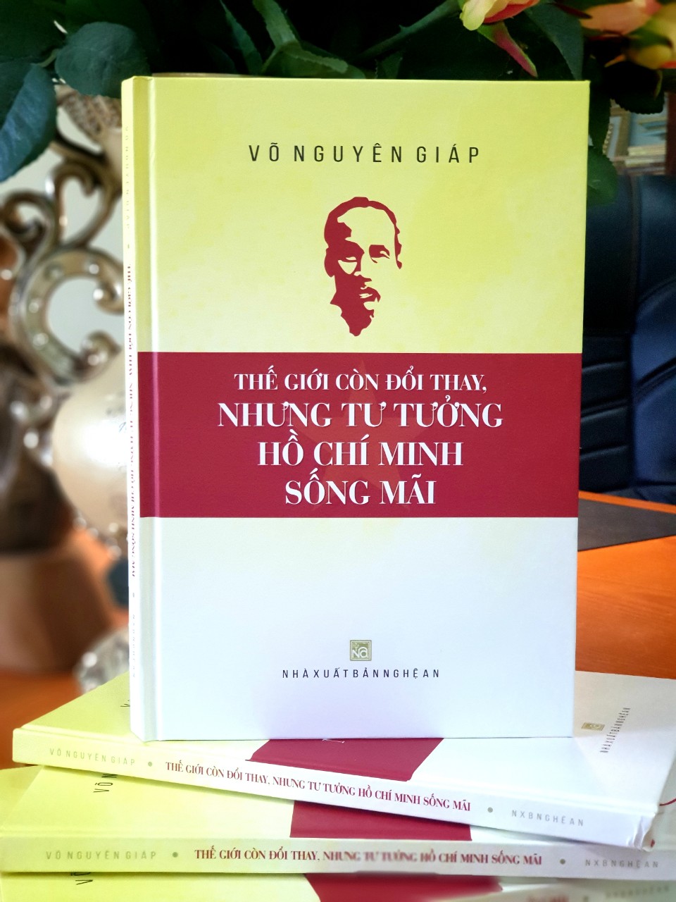 “THẾ GIỚI CÒN ĐỔI THAY, NHƯNG TƯ TƯỞNG HỒ CHÍ MINH SỐNG MÃI” - CUỐN SÁCH GIÀU TÂM HUYẾT CỦA ĐẠI TƯỚNG VÕ NGUYÊN GIÁP