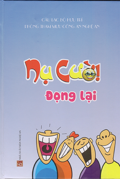 NỤ CƯỜI ĐỌNG LẠI